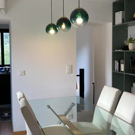 Charmante Maison De Village Corse En Pierre Renovee * Порто-Веккьо
