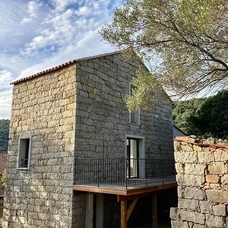 Дом отдыха Charmante Maison De Village Corse En Pierre Renovee